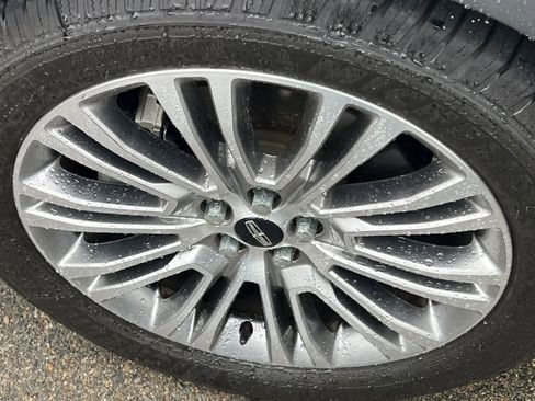 Used 2016 Lincoln MKX Reserve image 22