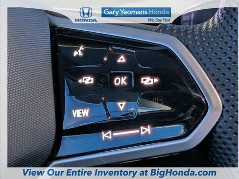Used 2023 Volkswagen Tiguan SE R-Line FWD image 25