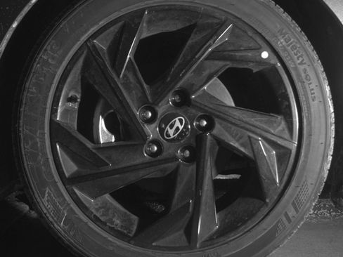 Used 2026 Hyundai Elantra Sport FWD image 15