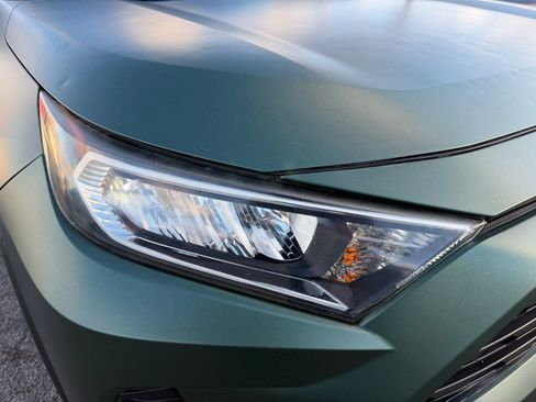 Used 2019 Toyota RAV4 XLE image 32