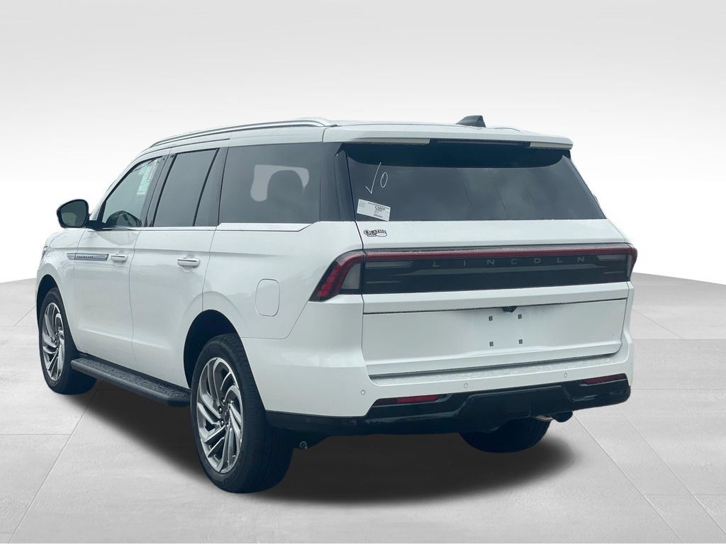 New 2026 Lincoln Navigator Premiere AWD/4WD image 3