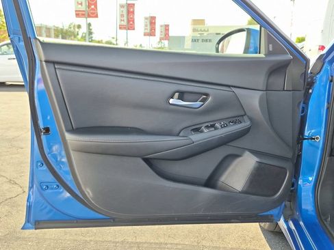 Used 2024 Nissan Sentra SV FWD image 12