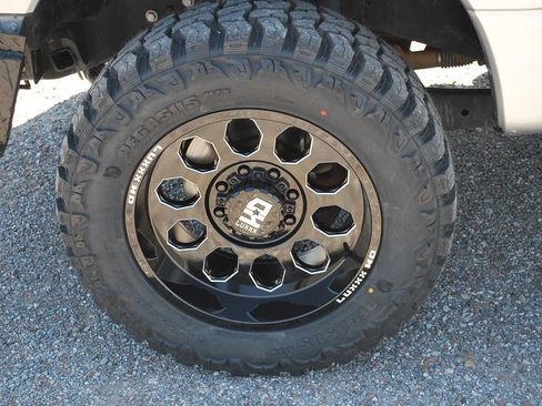 Used 2022 Ford F350 XLT w/ XLT Premium Package AWD/4WD image 19