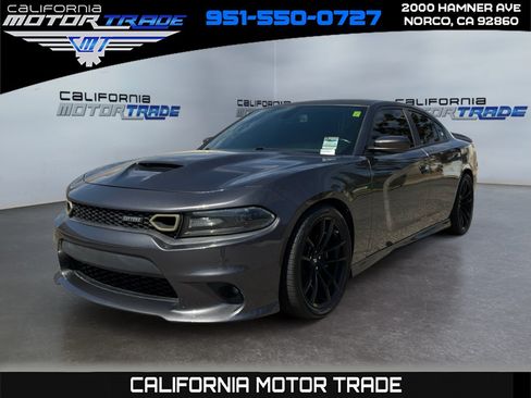 Used 2019 Dodge Charger Scat Pack w/ Daytona Edition Group RWD image 1