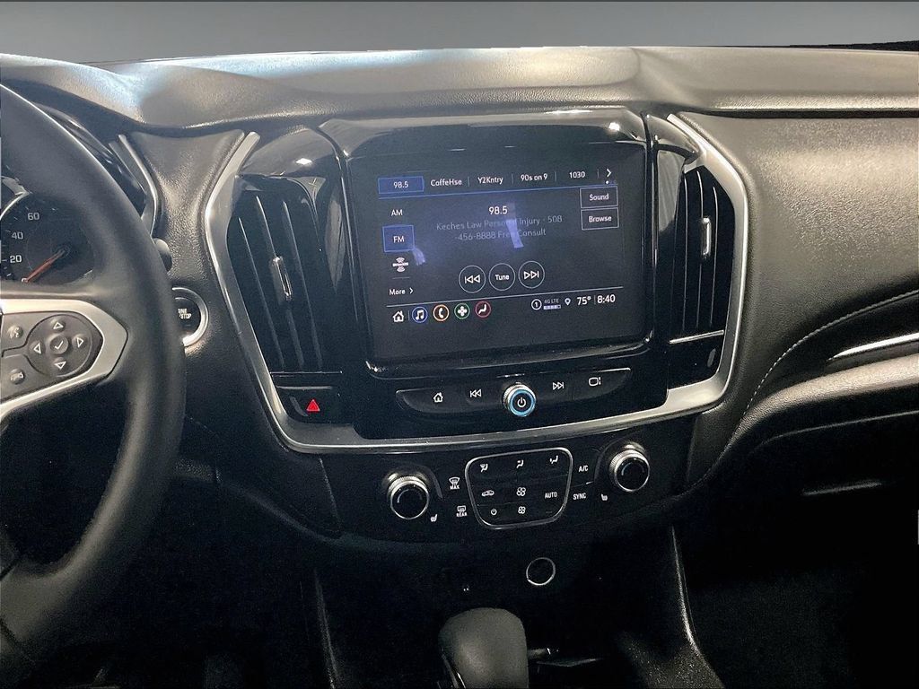 Used 2023 Chevrolet Traverse LT AWD/4WD image 19