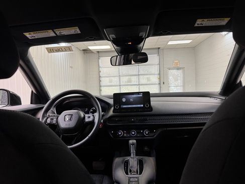 Used 2025 Honda HR-V Sport image 17