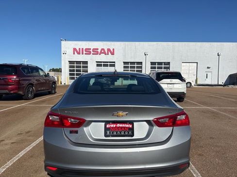 Used 2023 Chevrolet Malibu LT image 3