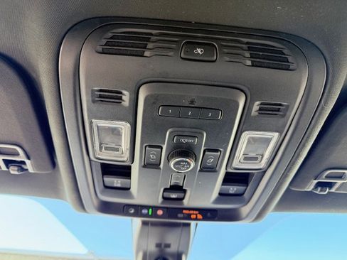 Used 2021 GMC Yukon Denali w/ Denali Ultimate Package image 31