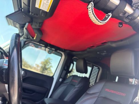 Used 2021 Jeep Gladiator Rubicon AWD/4WD image 34