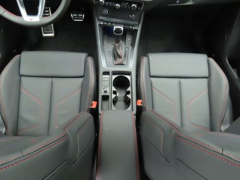 Used 2025 Audi Q3 2.0T Premium Plus w/ Premium Plus Package image 17