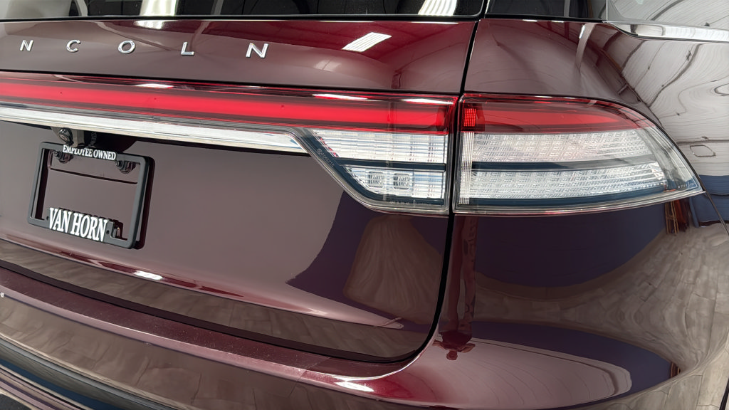 Used 2022 Lincoln Aviator Grand Touring AWD/4WD image 42