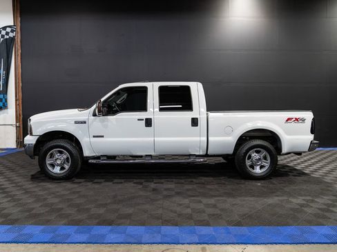 Used 2006 Ford F250 Lariat AWD/4WD image 2