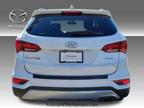 Used 2017 Hyundai Santa Fe Sport FWD image 8