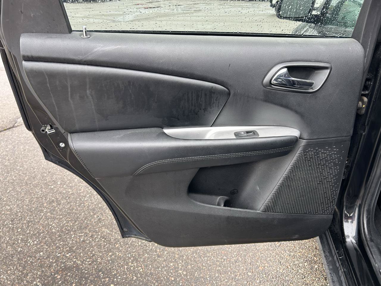 Used 2018 Dodge Journey SE w/ Connectivity Group FWD image 14