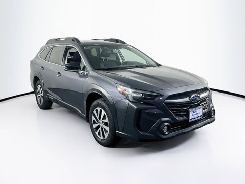 Used 2023 Subaru Outback Premium AWD/4WD image 3