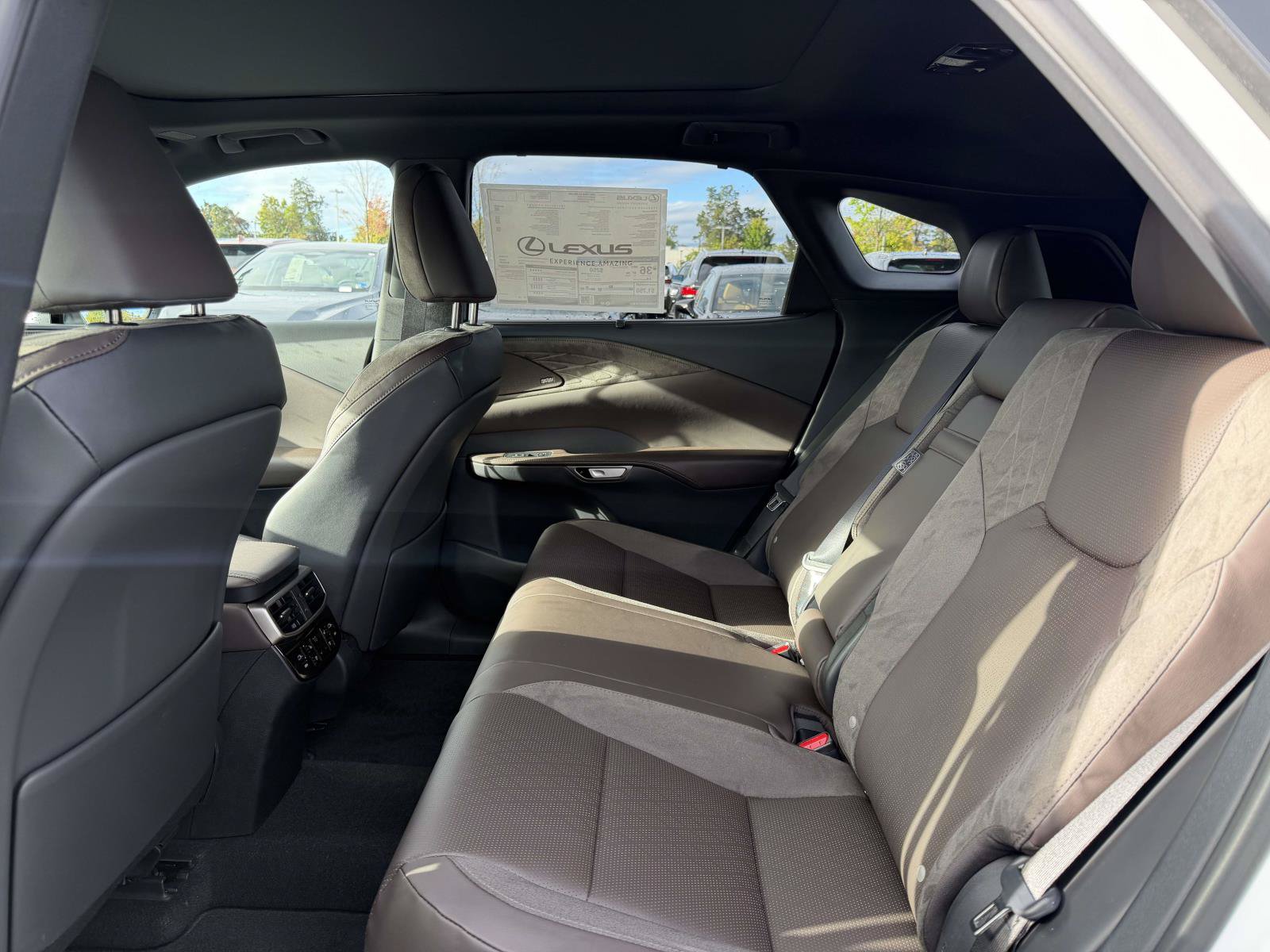 New 2026 Lexus RX 350h AWD/4WD image 13