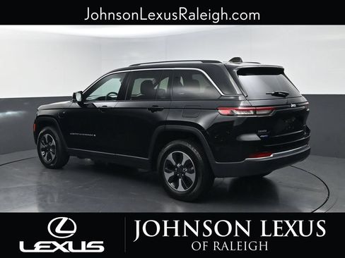 Used 2023 Jeep Grand Cherokee 4WD 4xe image 7