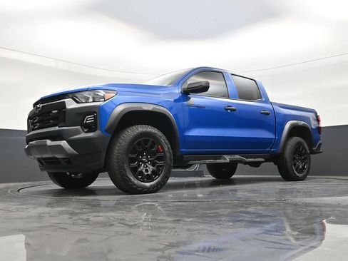 Used 2023 Chevrolet Colorado Trail Boss w/ Advanced Trailering Package AWD/4WD image 19