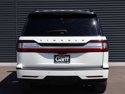 Used 2021 Lincoln Navigator Reserve w/ Luxury Package AWD/4WD image 8
