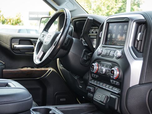 Used 2021 GMC Sierra 1500 SLT w/ SLT Premium Plus Package AWD/4WD image 34