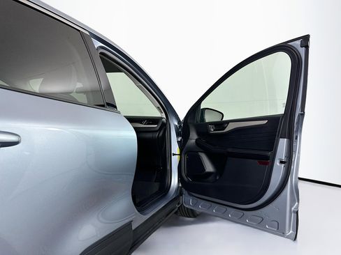 Used 2022 Ford Escape SE w/ Convenience Package image 32