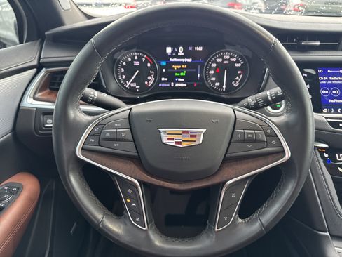Used 2024 Cadillac XT5 Premium Luxury w/ Technology Package image 12