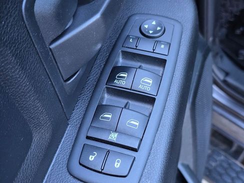 Used 2019 RAM 1500 Express w/ Express Value Package image 18