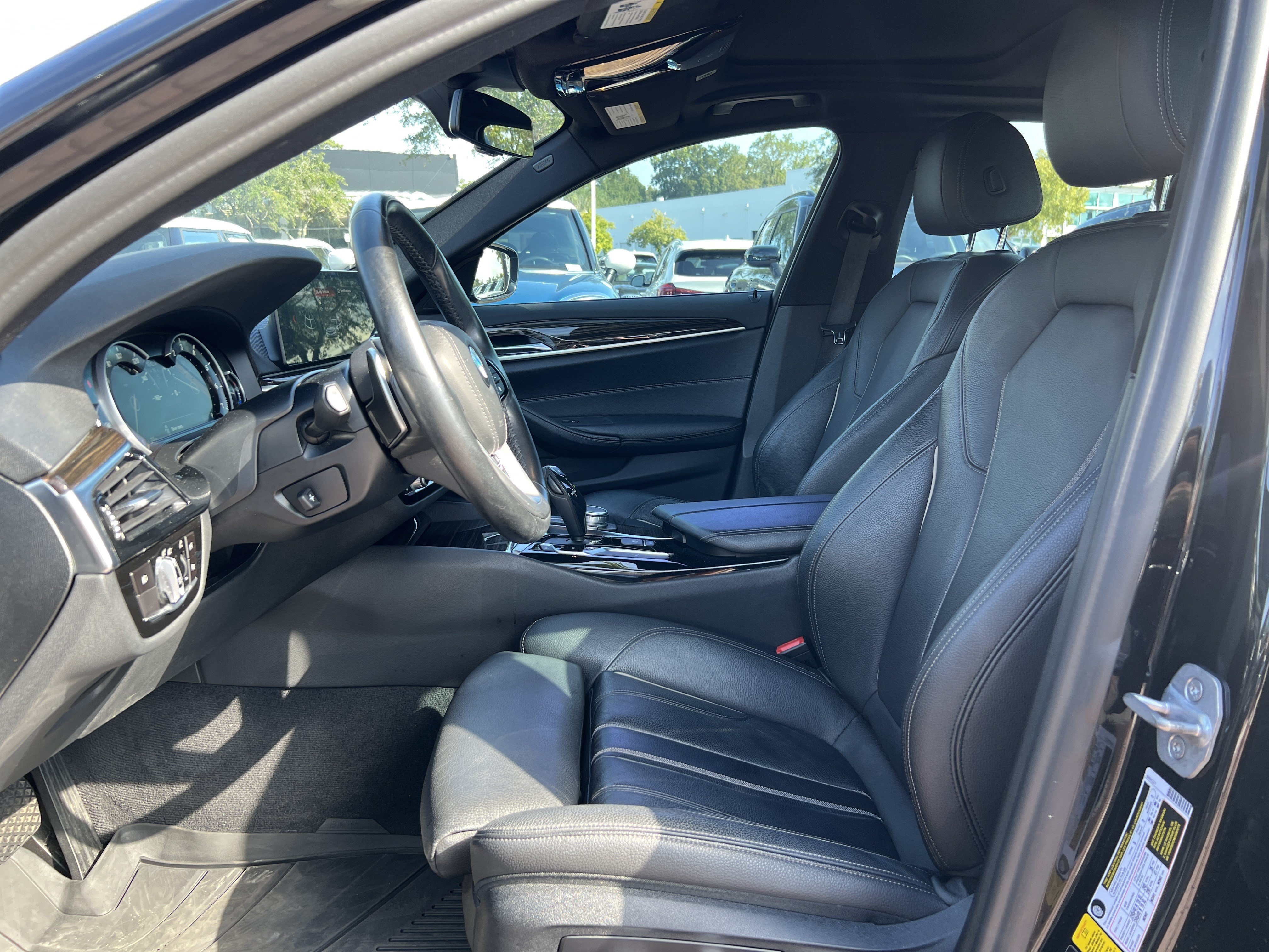Used 2018 BMW 530i xDrive w/ Premium Package AWD/4WD image 16