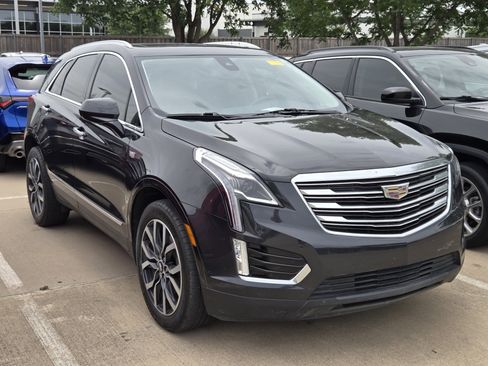 Used 2019 Cadillac XT5 Premium Luxury FWD image 3