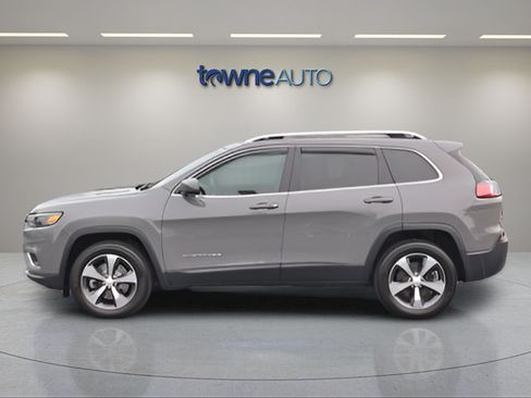 Used 2019 Jeep Cherokee Limited AWD/4WD image 4