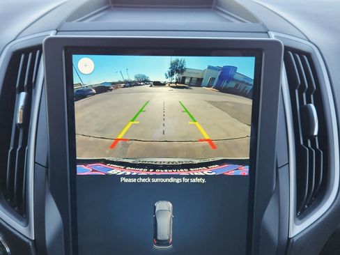 Used 2022 Ford Edge SE image 21