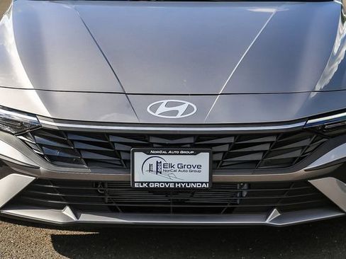 New 2025 Hyundai Elantra SEL FWD image 8