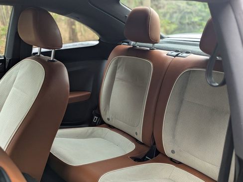 Used 2016 Volkswagen Beetle 1.8T Classic image 19