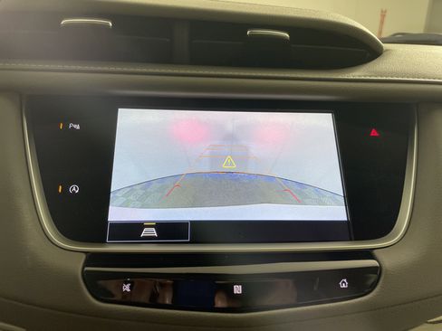 Used 2021 Cadillac XT5 Premium Luxury image 22