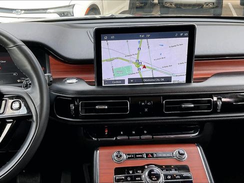 Used 2024 Lincoln Aviator Reserve AWD/4WD image 8