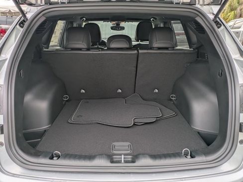 New 2026 Jeep Compass Latitude image 11