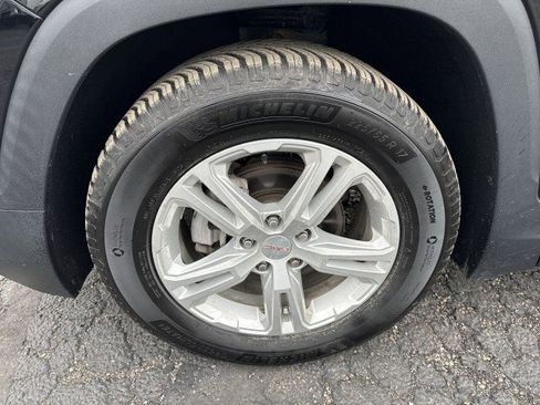 Certified 2021 GMC Terrain SLE w/ Driver Convenience Package image 18