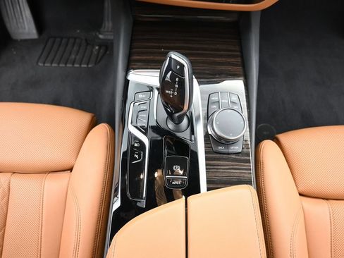 Used 2023 BMW 530e xDrive w/ Premium Package AWD/4WD image 15