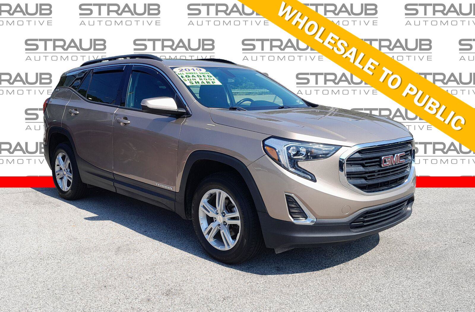 Used 2019 GMC Terrain SLE w/ Driver Convenience Package AWD/4WD image 1