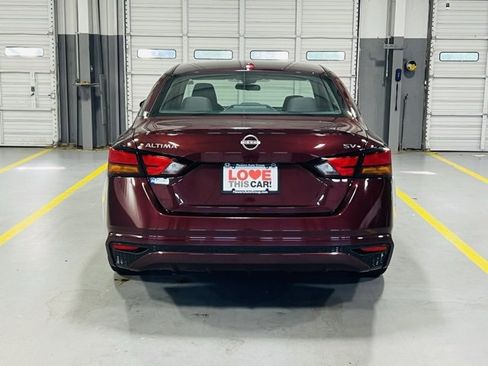 Used 2024 Nissan Altima 2.5 SV image 16