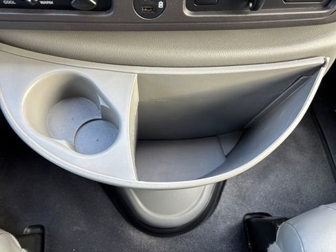 Used 2022 Ford E-350 and Econoline 350 Super Duty w/ Power Windows & Locks Group image 23