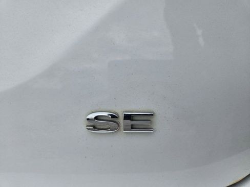 Used 2013 Ford Focus SE FWD image 24