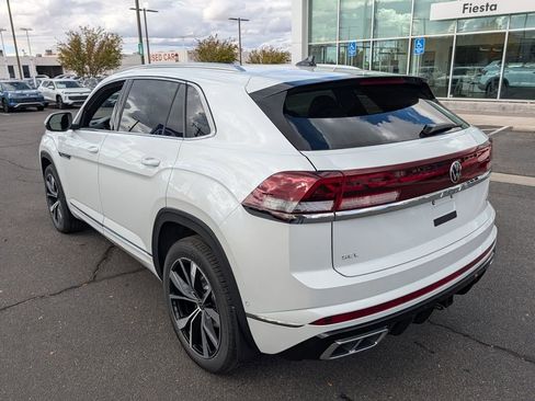 New 2026 Volkswagen Atlas Cross Sport SEL Premium R-Line image 7