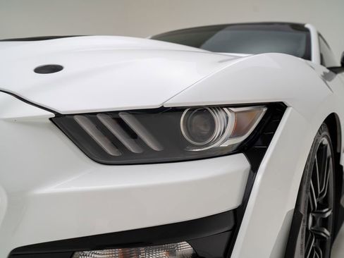 Used 2022 Ford Mustang Shelby GT500 w/ Technology Package RWD image 76