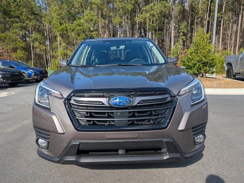 Used 2023 Subaru Forester Limited image 9