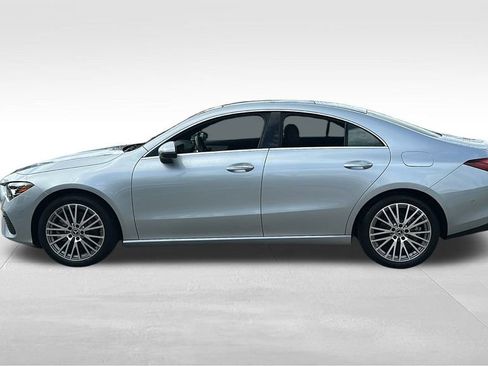 Used 2025 Mercedes-Benz CLA 250 image 4