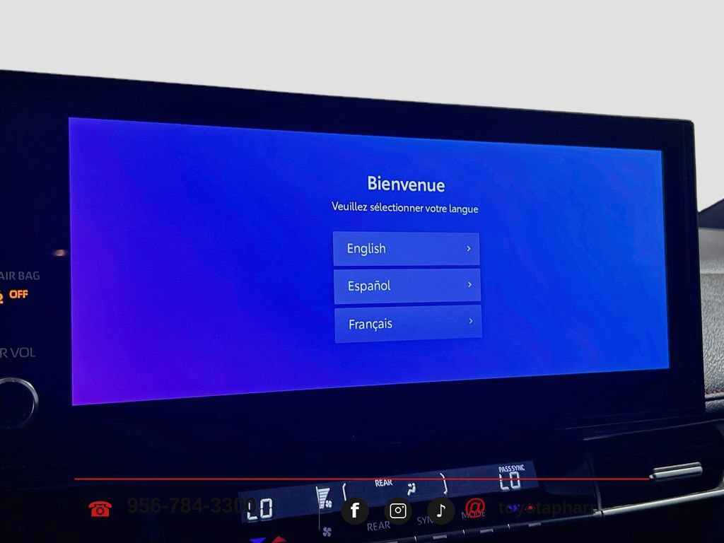 Used 2025 Toyota Sienna XSE FWD image 13