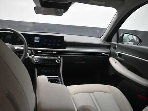 Used 2025 Hyundai Sonata SEL FWD image 18