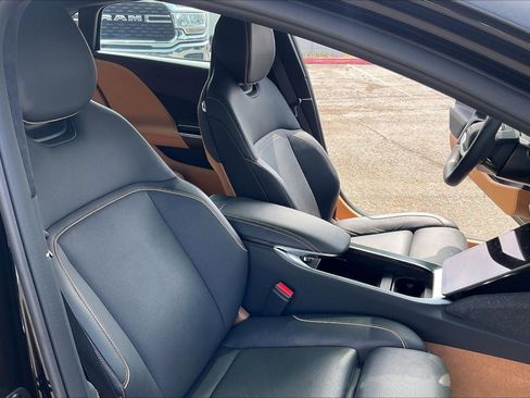 Used 2025 Lucid Air Touring AWD/4WD image 7