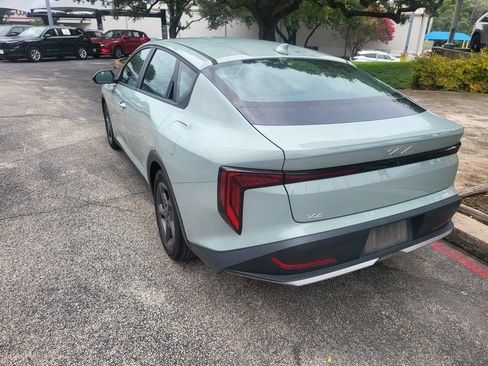 Used 2025 Kia K4 FWD image 9